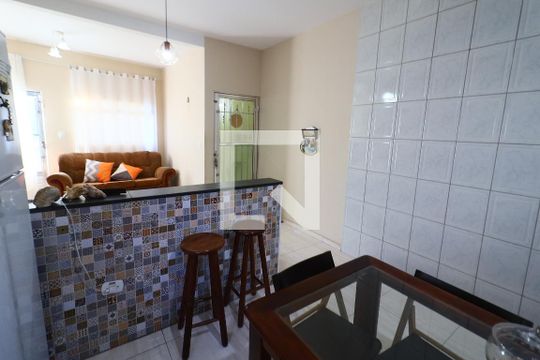 Sala/Cozinha de casa à venda com 5 quartos, 260m² em Conceicao, Osasco