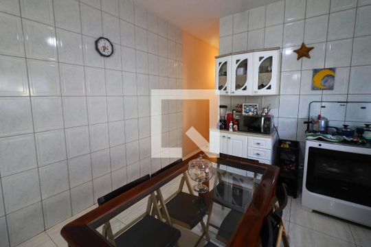 Sala/Cozinha de casa à venda com 5 quartos, 260m² em Conceicao, Osasco