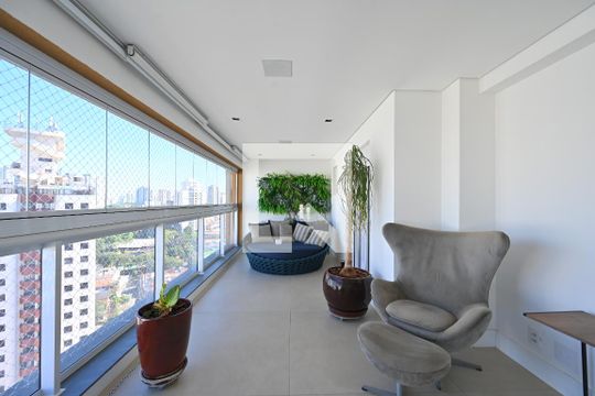 Varanda de apartamento à venda com 3 quartos, 270m² em Vila Mariana, São Paulo