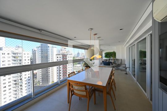 Varanda de apartamento à venda com 3 quartos, 270m² em Vila Mariana, São Paulo