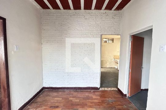 Casa para alugar com 2 quartos, 60m² em Glória, Belo Horizonte