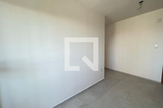 Apartamento para alugar com 2 quartos, 48m² em Del Castilho, Rio de Janeiro