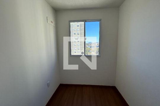 Quarto 1 de apartamento para alugar com 2 quartos, 48m² em Del Castilho, Rio de Janeiro