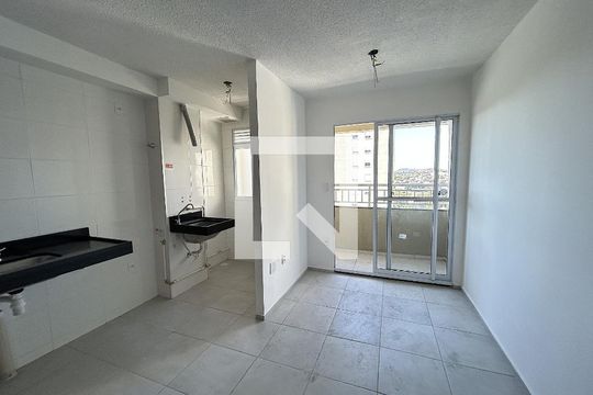 Sala de apartamento para alugar com 2 quartos, 48m² em Del Castilho, Rio de Janeiro
