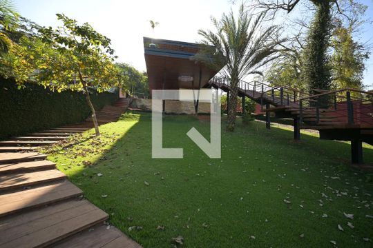 Casa de Condomínio à venda com 5 quartos, 1600m² em Parque Industrial Joao Bras, Goiânia