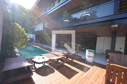 Casa de Condomínio à venda com 5 quartos, 1600m² em Parque Industrial Joao Bras, Goiânia