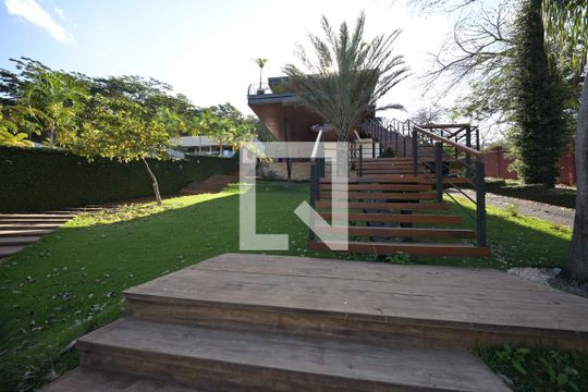 Casa de Condomínio à venda com 5 quartos, 1600m² em Parque Industrial Joao Bras, Goiânia