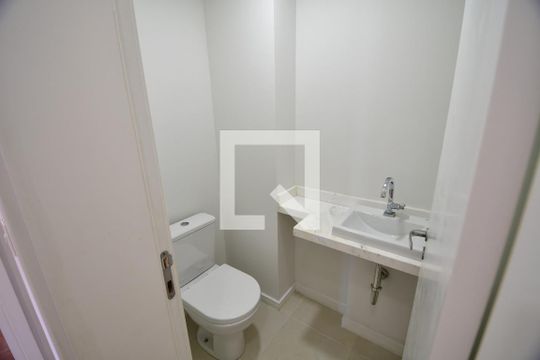 Lavabo de apartamento para alugar com 2 quartos, 80m² em Cambuí, Campinas