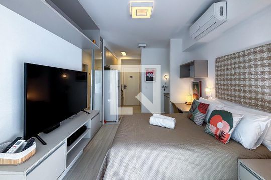 Apartamento para alugar com 1 quarto, 27m² em Vila Madalena, São Paulo
