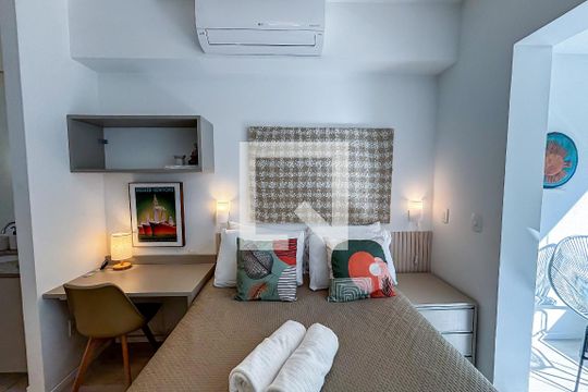 Apartamento para alugar com 1 quarto, 27m² em Vila Madalena, São Paulo