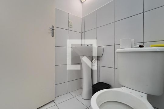 Banheiro da Suíte de apartamento para alugar com 3 quartos, 63m² em Jardim Albertina, Guarulhos