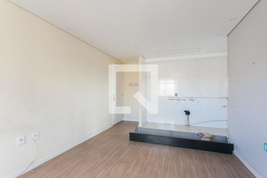 Sala  de apartamento à venda com 3 quartos, 55m² em Conjunto Residencial José Bonifácio, São Paulo