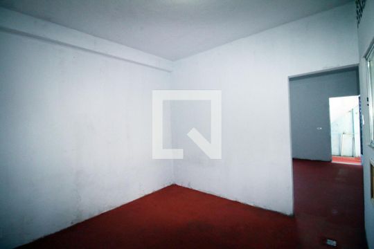 Quarto de casa para alugar com 1 quarto, 50m² em Rocha Miranda, Rio de Janeiro