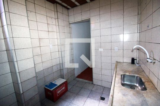 Cozinha de casa para alugar com 1 quarto, 50m² em Rocha Miranda, Rio de Janeiro