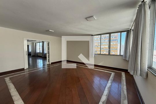 Apartamento à venda com 4 quartos, 492m² em Santa Cecilia, São Paulo