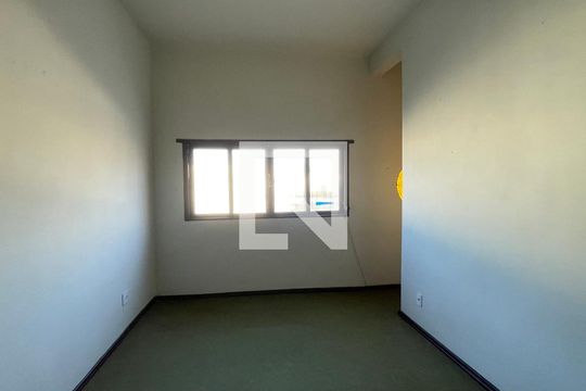 Sala de casa de condomínio para alugar com 3 quartos, 96m² em Tauá, Rio de Janeiro