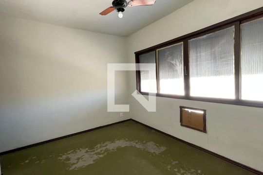 Suíte de casa de condomínio à venda com 3 quartos, 96m² em Tauá, Rio de Janeiro