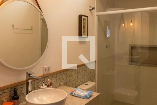 Banheiro social de casa à venda com 3 quartos, 171m² em Jardim Santa Cecilia, Guarulhos
