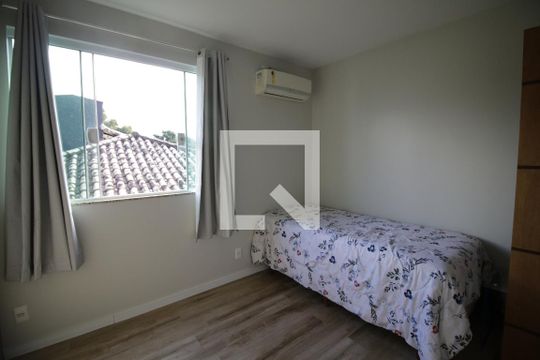 Quarto 2 de casa à venda com 5 quartos, 170m² em Taquara, Rio de Janeiro