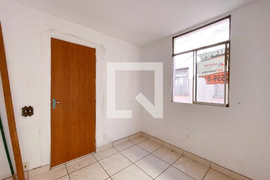 Quarto de apartamento para alugar com 2 quartos, 38m² em Amazonas, Contagem