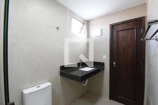 Banheiro da Suíte de apartamento para alugar com 3 quartos, 125m² em Centro Cívico, Curitiba