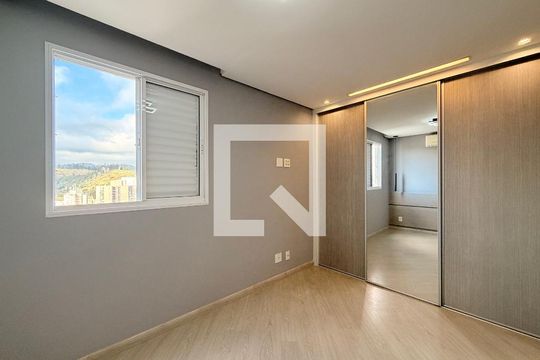 Suíte de apartamento à venda com 3 quartos, 90m² em Jardim Messina, Jundiaí