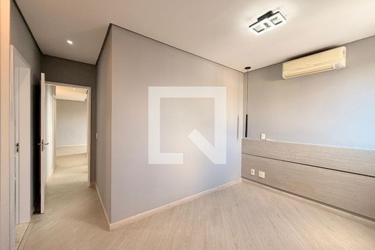 Suíte de apartamento à venda com 3 quartos, 90m² em Jardim Messina, Jundiaí