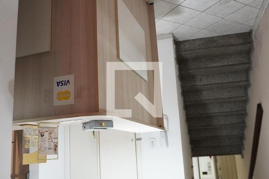 Casa para alugar com 6 quartos, 332m² em Vila Regina, São Paulo