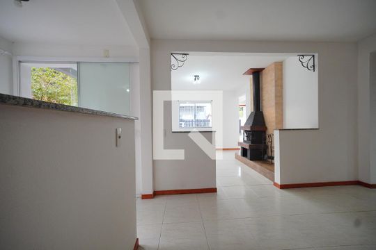 Copa de casa para alugar com 3 quartos, 180m² em Campeche, Florianópolis