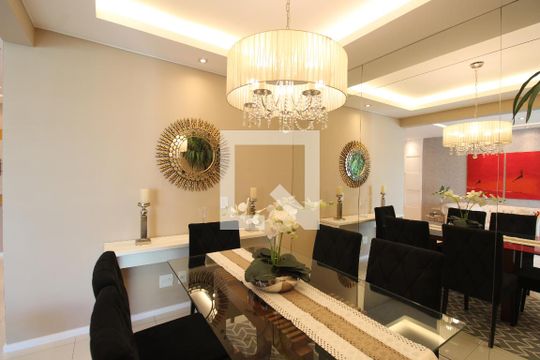 Sala de apartamento para alugar com 2 quartos, 90m² em Barra da Tijuca, Rio de Janeiro