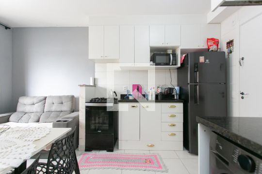 Sala / Cozinha  de apartamento à venda com 2 quartos, 32m² em Vila Nova Curuca, São Paulo
