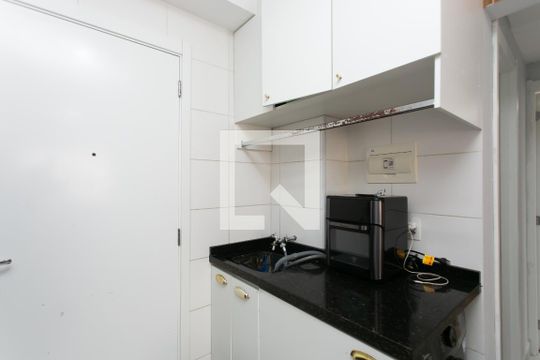 Sala / Cozinha  de apartamento à venda com 2 quartos, 32m² em Vila Nova Curuca, São Paulo