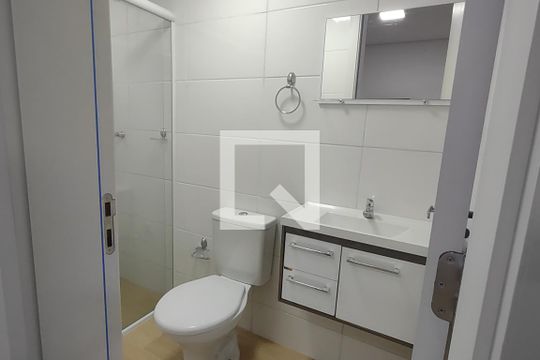 Banheiro de kitnet/studio para alugar com 1 quarto, 20m² em Centro, São Caetano do Sul