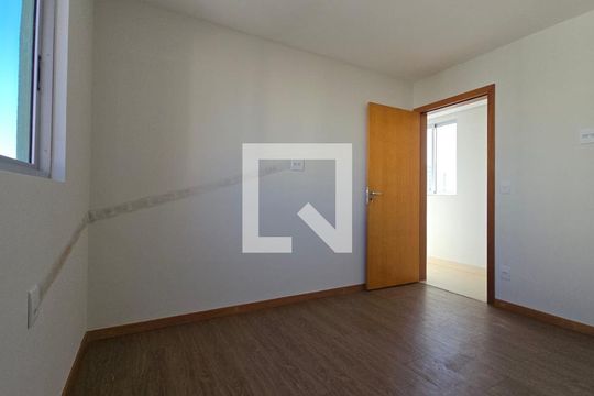 Quarto de apartamento para alugar com 2 quartos, 167m² em Sagrada Família, Belo Horizonte