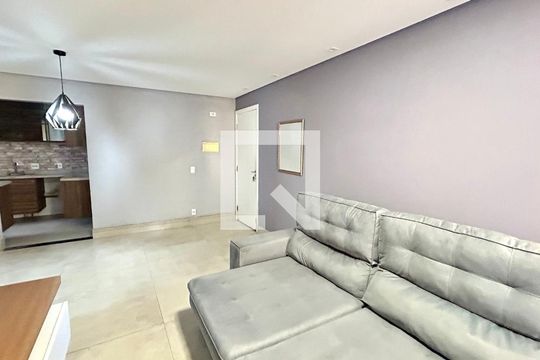 Sala de apartamento para alugar com 3 quartos, 76m² em Picanço, Guarulhos
