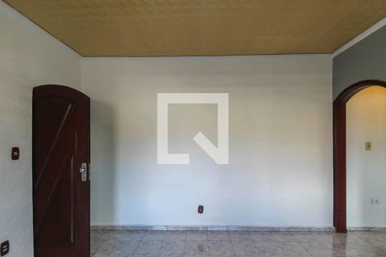 Sala de casa para alugar com 2 quartos, 250m² em Jardim Guairaca, São Paulo
