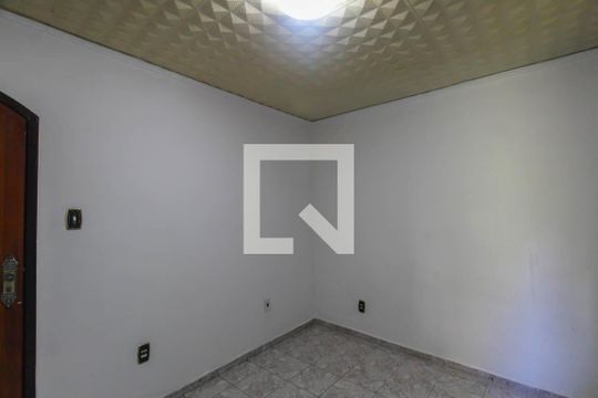 Suite de casa para alugar com 2 quartos, 250m² em Jardim Guairaca, São Paulo