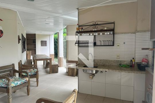 Casa de Condomínio para alugar com 3 quartos, 276m² em Sapê, Niterói