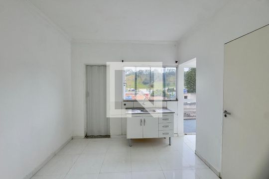 Sala Cozinha de kitnet/studio para alugar com 1 quarto, 43m² em Vila Galvão, Guarulhos