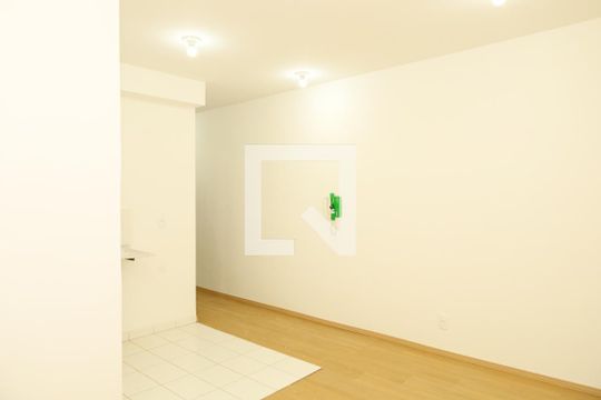 Sala de apartamento para alugar com 2 quartos, 44m² em Jardim Helian, São Paulo