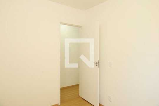 Quarto 1 de apartamento para alugar com 2 quartos, 44m² em Jardim Helian, São Paulo