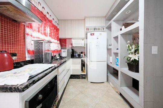 Sala/Cozinha de casa de condomínio à venda com 2 quartos, 52m² em Jardim Sao Nicolau, São Paulo