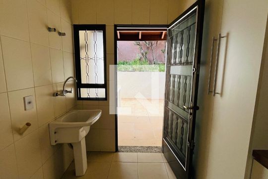 Casa à venda com 2 quartos, 120m² em Vila Industrial (campinas), Campinas