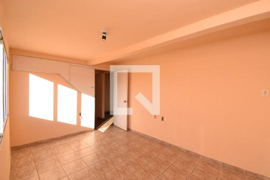 Sala 2 de casa à venda com 3 quartos, 260m² em Pilarzinho, Curitiba