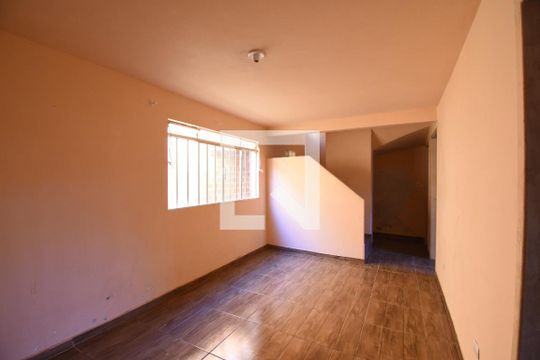 Sala 3 de casa à venda com 3 quartos, 260m² em Pilarzinho, Curitiba