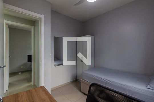 Quarto 1 de apartamento para alugar com 3 quartos, 64m² em Cristal, Porto Alegre