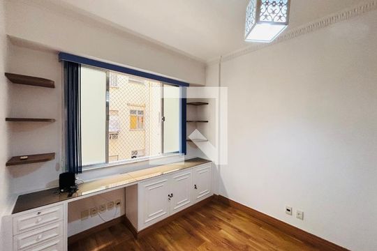 Apartamento para alugar com 3 quartos, 130m² em Copacabana, Rio de Janeiro