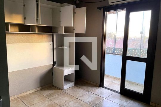 Quarto 1 de casa para alugar com 2 quartos, 77m² em São Luiz, Gravataí
