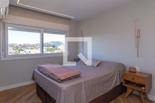 Quarto de apartamento à venda com 3 quartos, 71m² em Jardim do Salso, Porto Alegre