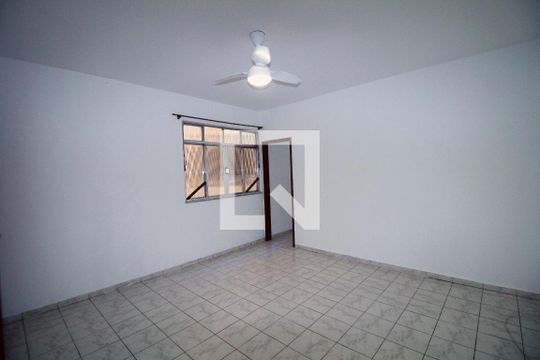 Sala de casa à venda com 2 quartos, 80m² em Vila da Penha, Rio de Janeiro